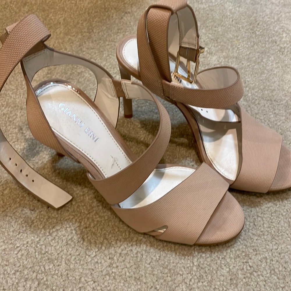 Gianni Bini heels great condition